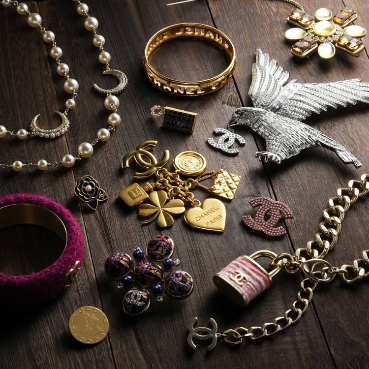 コスチュームジュエリー COSTUME JEWELRY