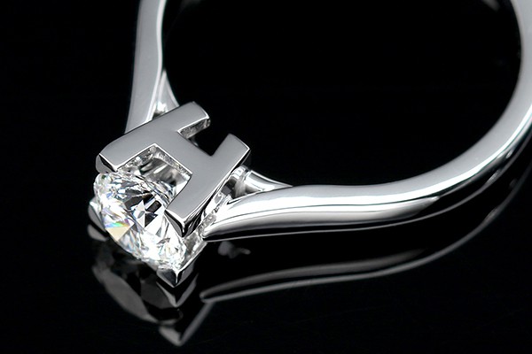 ハリー・ウィンストン HARRY WINSTON
