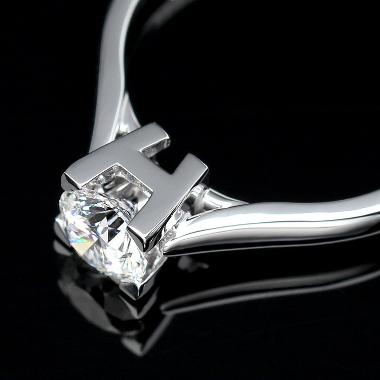 ハリー・ウィンストン HARRY WINSTON