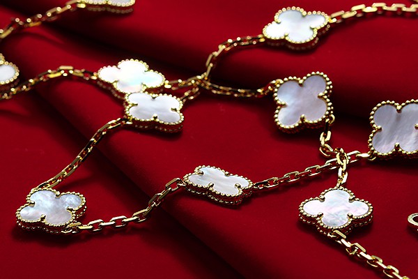 ヴァンクリーフ&アーペル VAN CLEEF & ARPELS